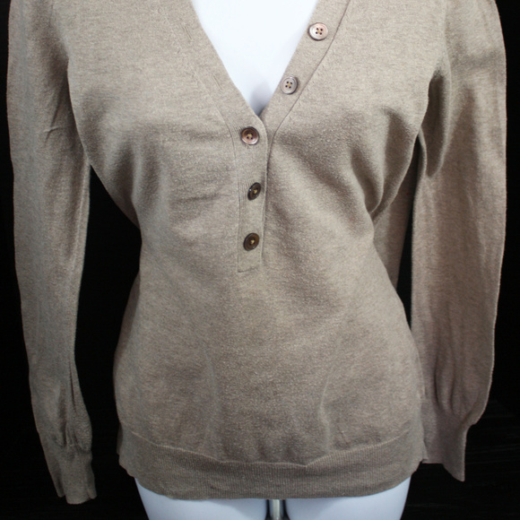 GAP Sweaters - 🔥4 for $15🔥 V-Neck Henley Pull-Over Sweater